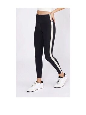 Cream Yoga High-Waist Black Leggings with White Side Stripe 7/8 in